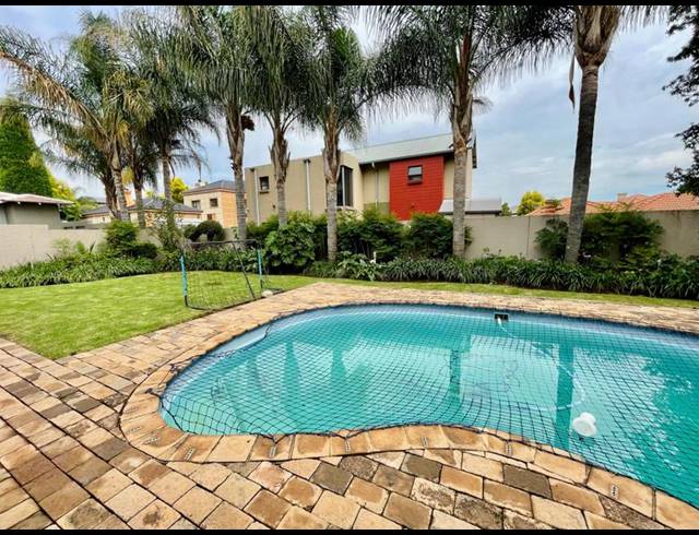 5 BEDROOM HOUSE FOR SALE IN WILLOW ACRES
